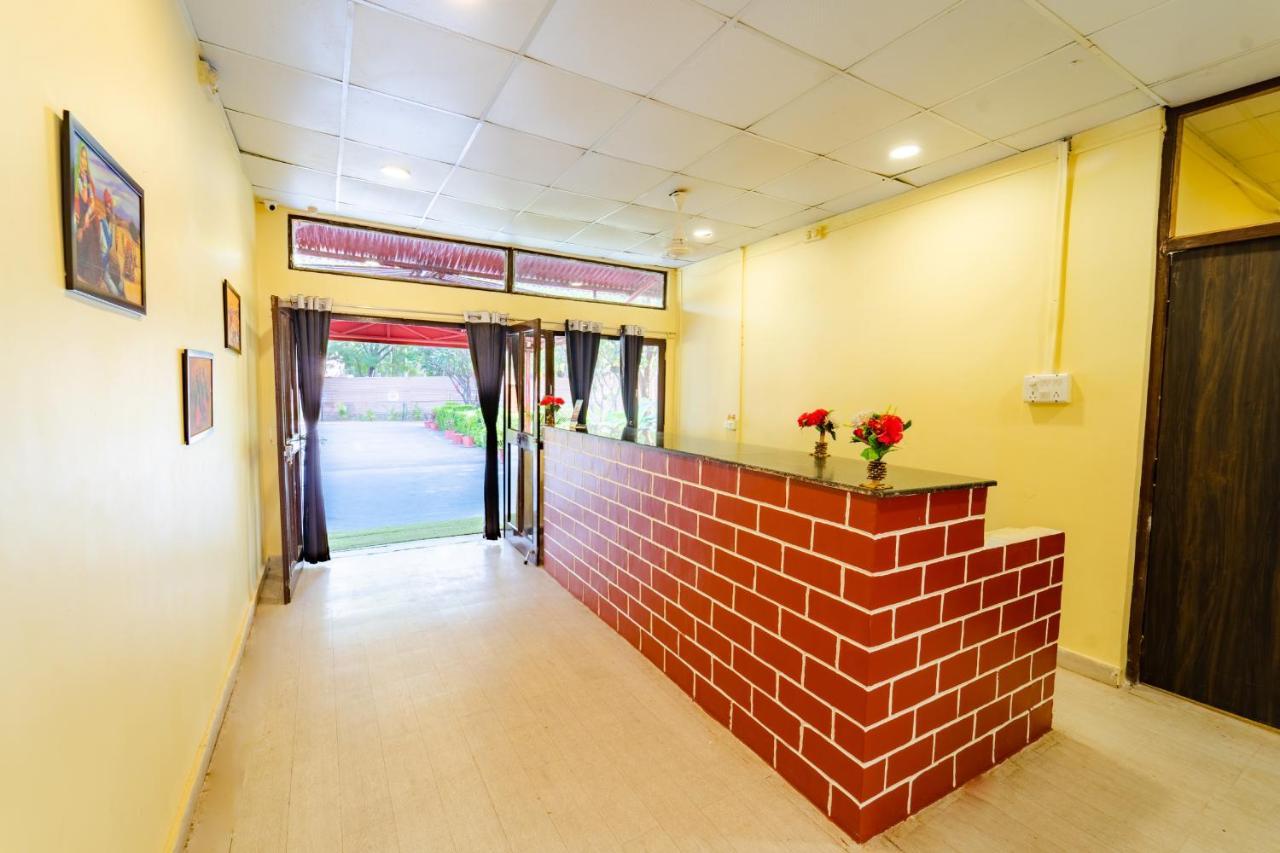 Narmada Hills Resort Godarpura Eksteriør bilde