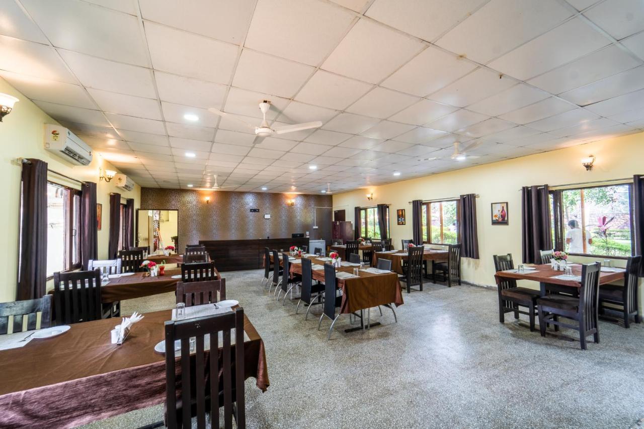 Narmada Hills Resort Godarpura Eksteriør bilde