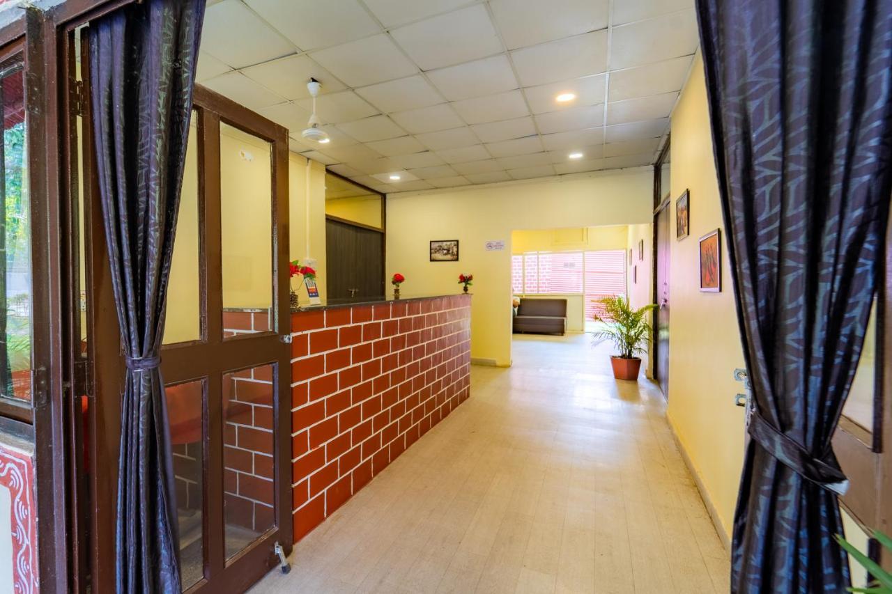 Narmada Hills Resort Godarpura Eksteriør bilde