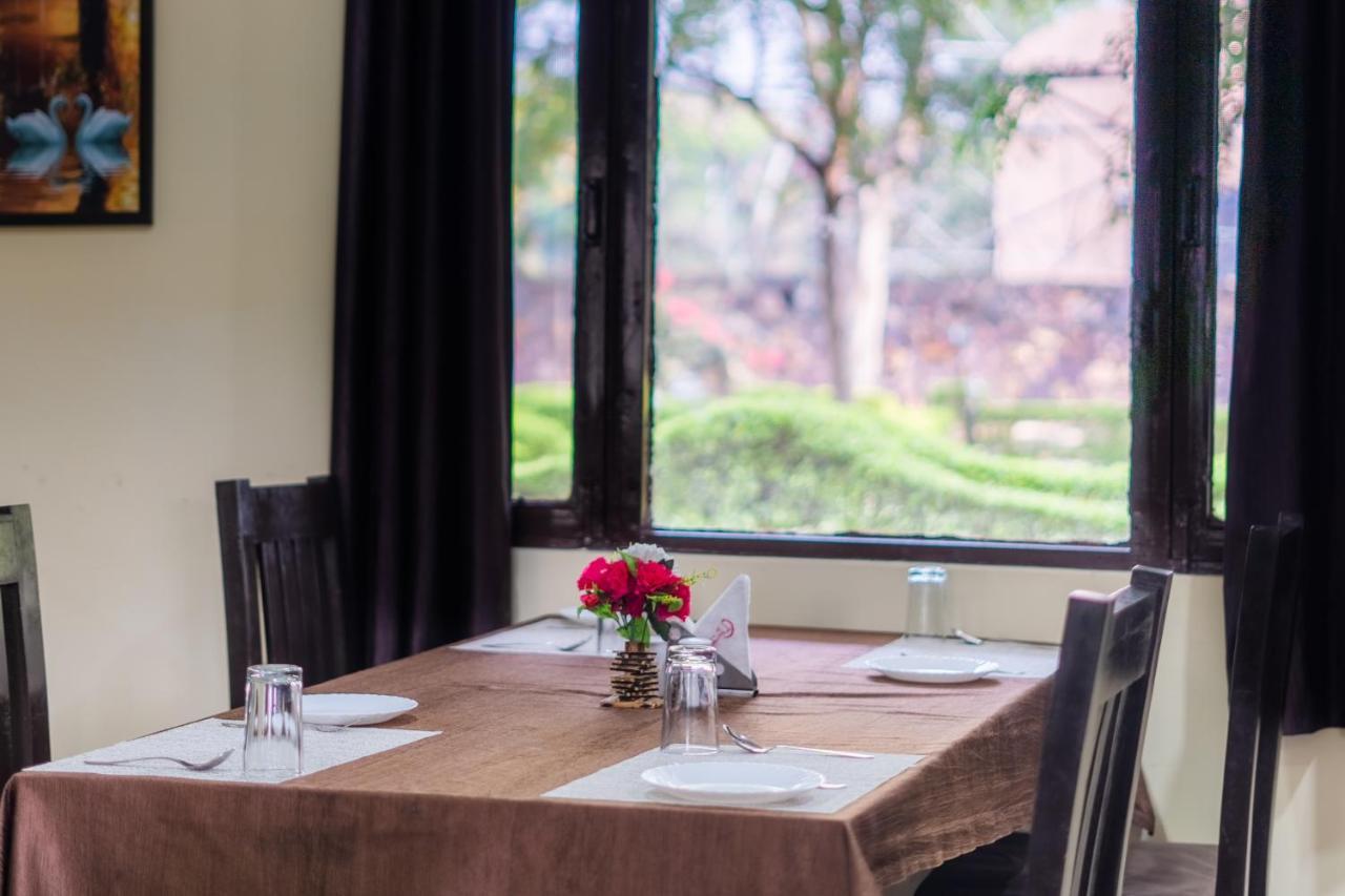 Narmada Hills Resort Godarpura Eksteriør bilde