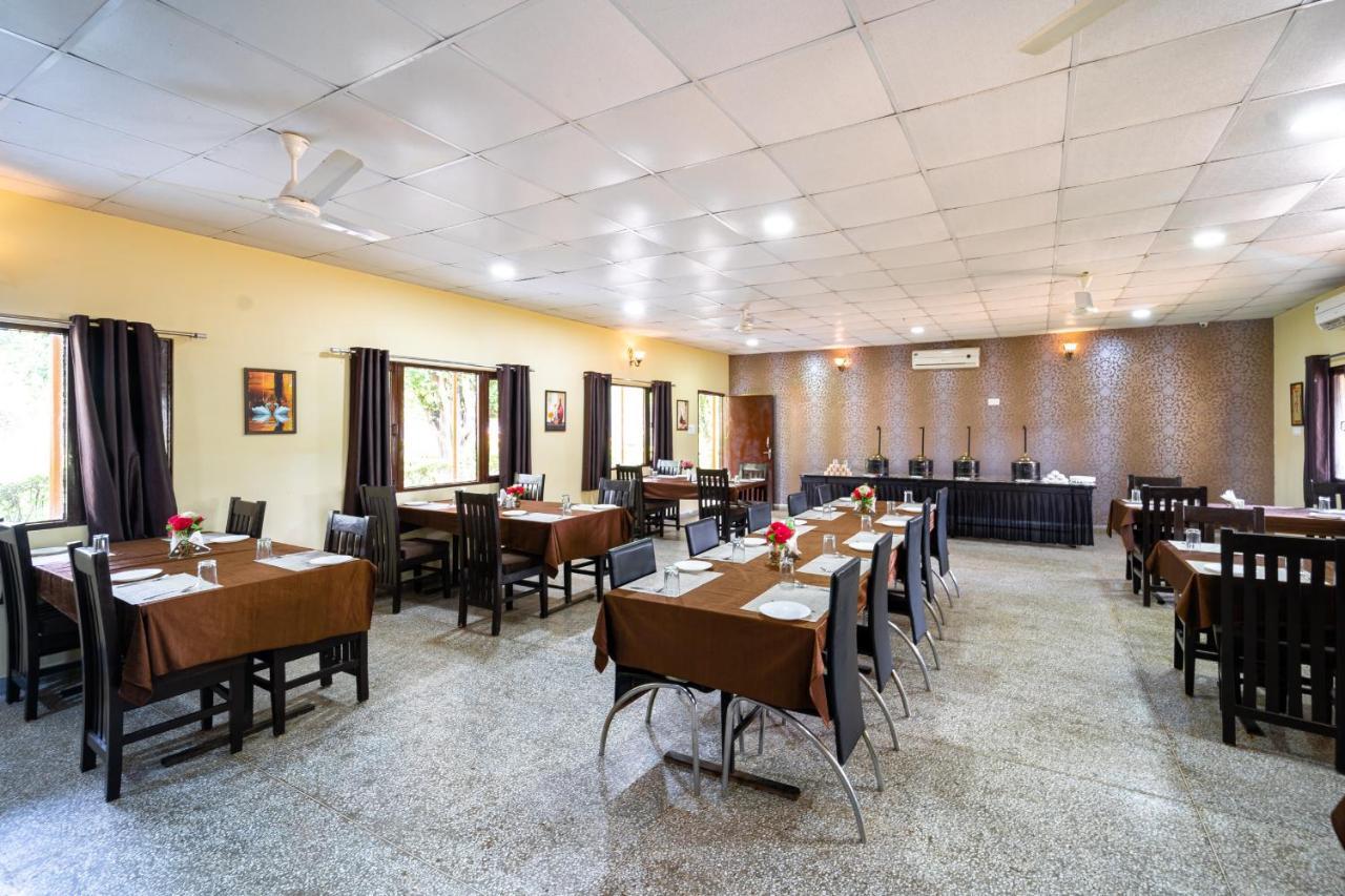 Narmada Hills Resort Godarpura Eksteriør bilde