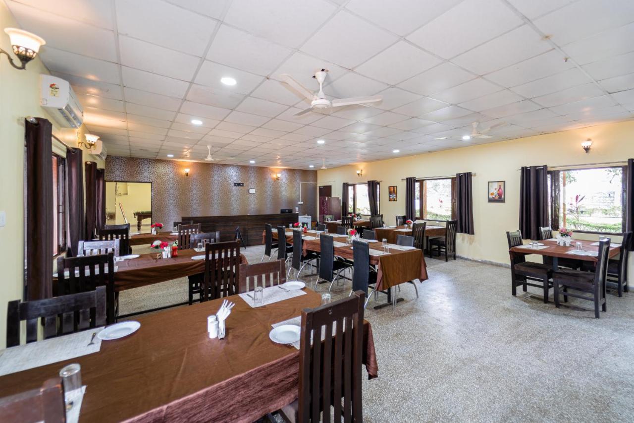 Narmada Hills Resort Godarpura Eksteriør bilde